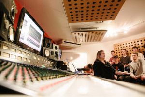 Adele-Cutting-ACM-300x200