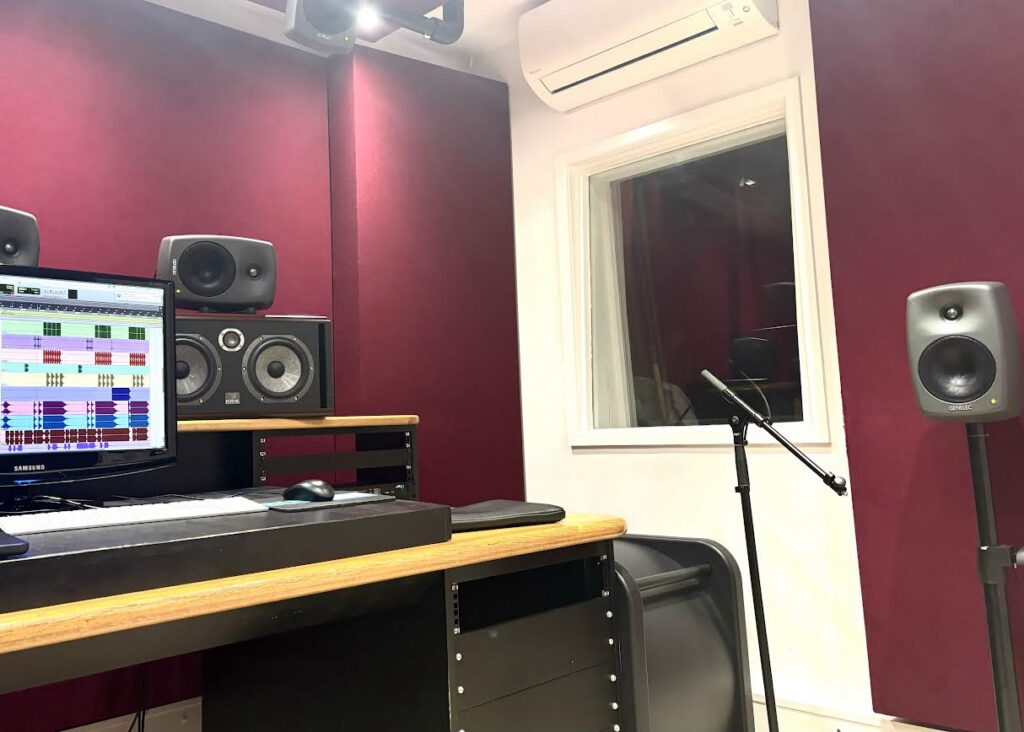 Exploring Metropolis Blue Rooms | Issue 3